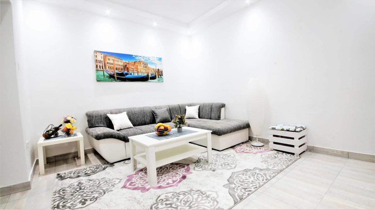 Kala Apartment Tivat Exterior photo